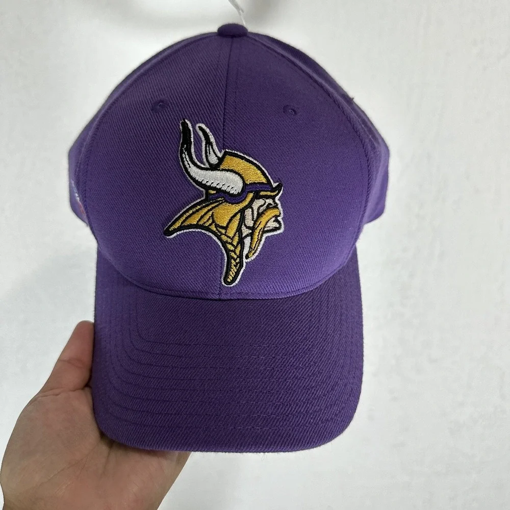 VTG‎ Minnesota Vikings Hat Reebok NFL On Field Team Apparel Strapback Y2K Purple
